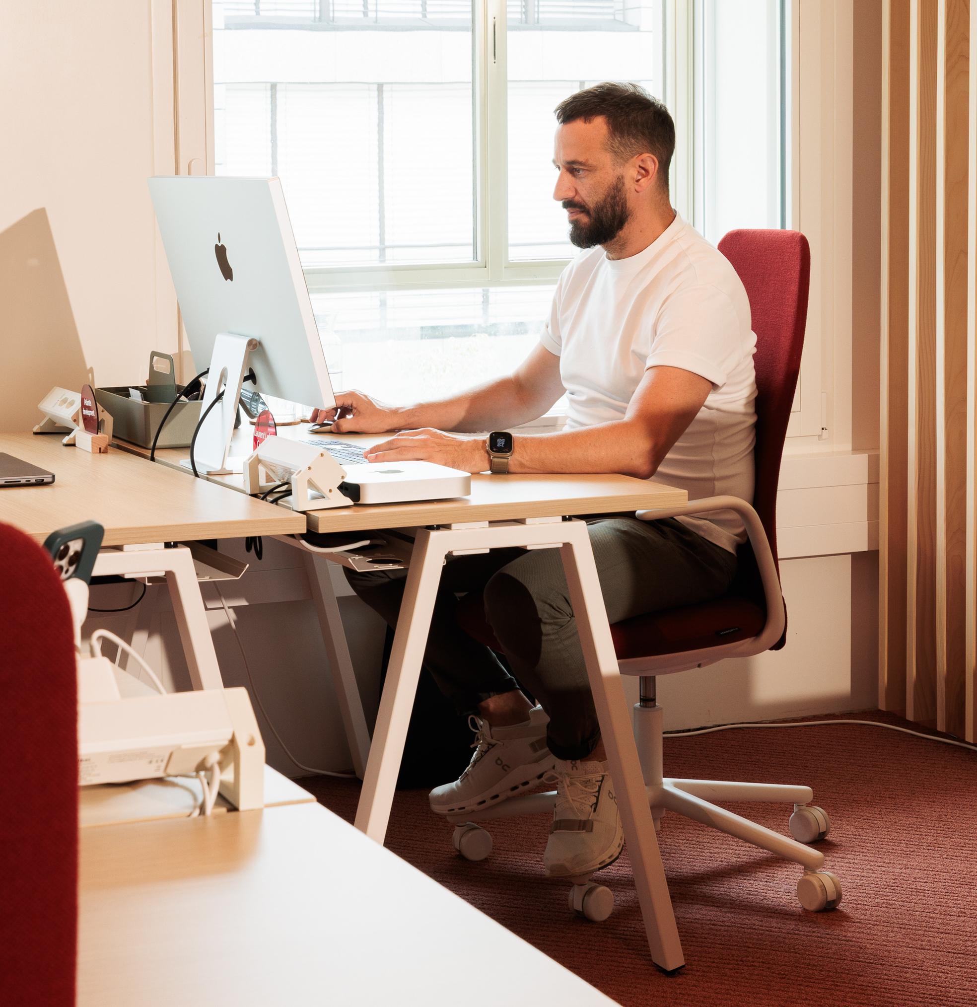 Image of Fix Desk